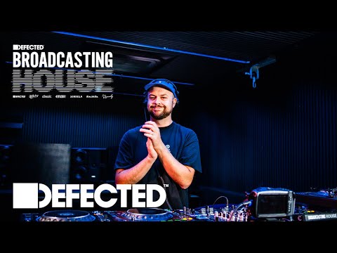 The Aston Shuffle (Live from The Basement) – Defected Broadcasting House