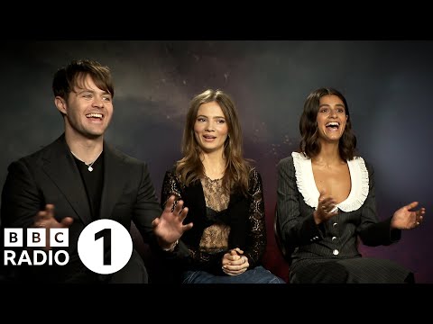 “I look like an alien!” 👽 Freya Allen, Anya Chalotra and Joey Batey on five years of The Witcher