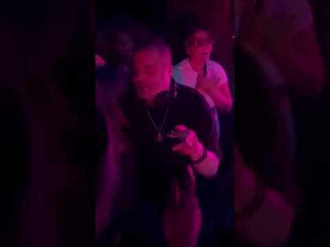 A wholesome moment at Defected Croatia ❤️ Todd Edwards x salute – Shut The Door Remix