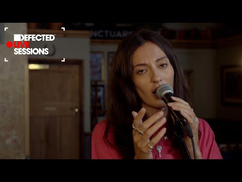Hannah Boleyn – DNA (Loving You), Hard To Breathe, Show Me | Defected Live Sessions