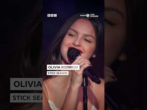 this cover was EVERYTHING 🫶 #oliviarodrigo #noahkahan #stickseason #livies #livelounge