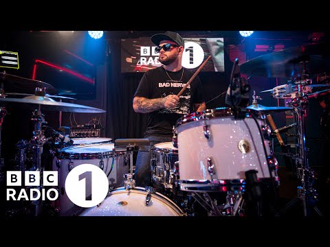 Royal Blood – Pull Me Through in the Live Lounge