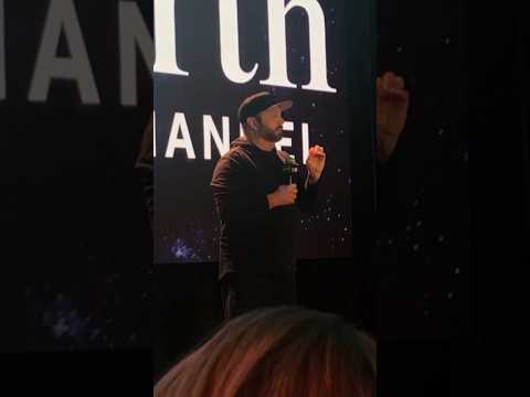 Garth Brooks: “A light has gone out” 🙏
