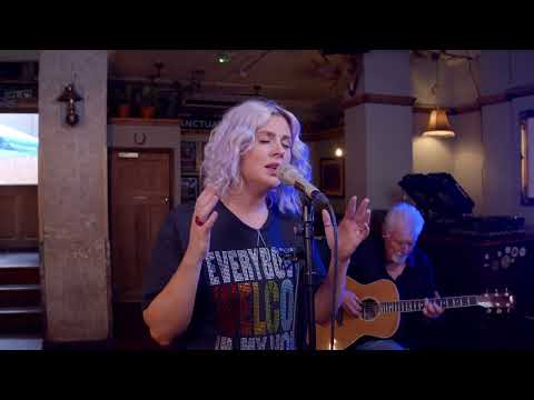 Jem Cooke – Calling | Defected Live Sessions (Hannah Wants)