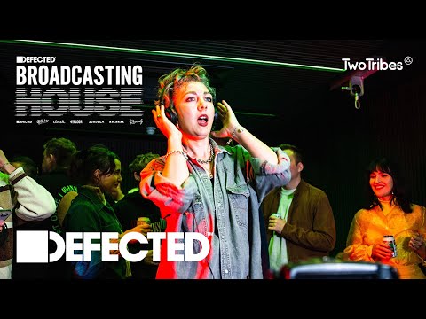 lau.ra (Launch Party – Live from The Basement) – Powered by Two Tribes