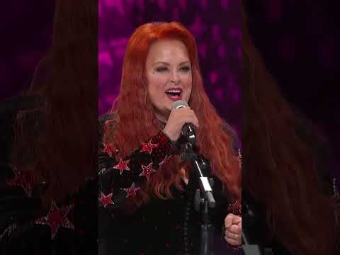 There’s “No One Else On Earth” like @Wynonna !!! #opry #countrymusic #wynonnajudd