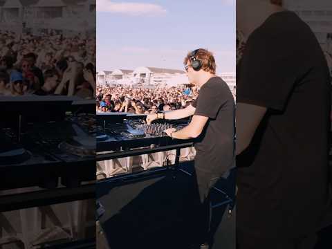 Hernán Cattáneo spinning Jody Barr’s ‘Eleanor’ at Cercle Festival ✈️ #Anjunadeep #Shorts