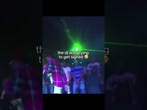 The DJ can sing though 😂🔥