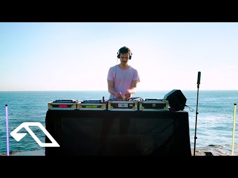 Enamour – Brush The Dust Off Your Soul (Live from Sydney, Australia)