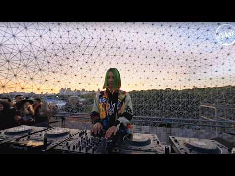 Miss Monique – Veselka [Siona Records]