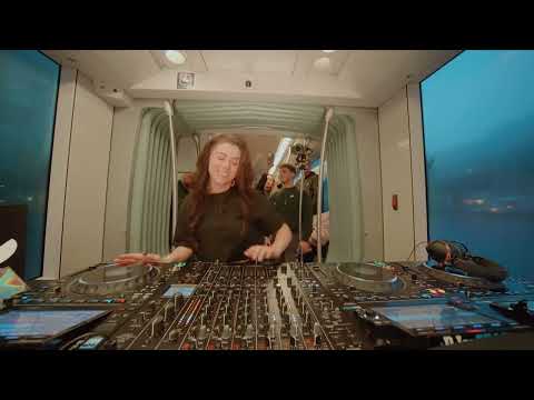 A State of Trams – Laura van Dam