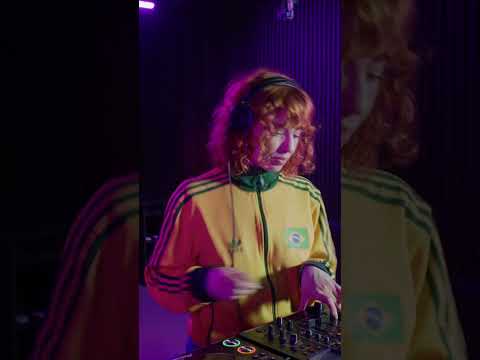 Olive F testing that unreleased in the booth 🌶️