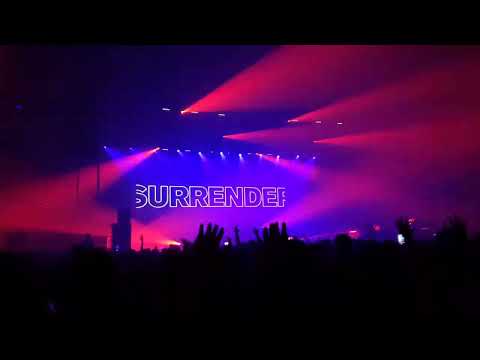 Above & Beyond playing Surrender (Genix Remix) @ Gashouder Amsterdam