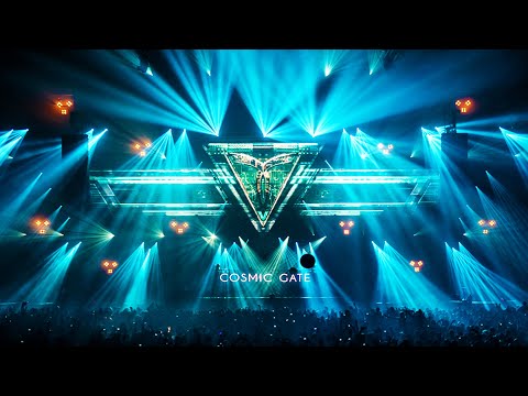 Cosmic Gate play 'Ilan Bluestone & Jerome Isma-Ae – Under My Skin' (Live at Transmission 2013)