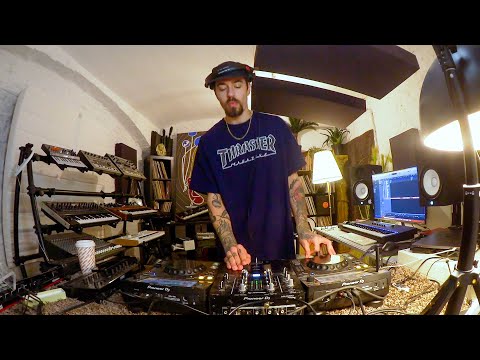 Deep House & Techno Music Mix | Demuja – Live from his Studio