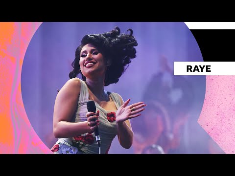RAYE – Worth It Medley (Radio 1’s Big Weekend 2024)