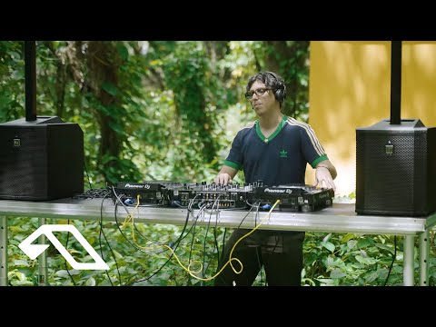 Durante feat. Running Touch – Remedy (Live from the Forest)