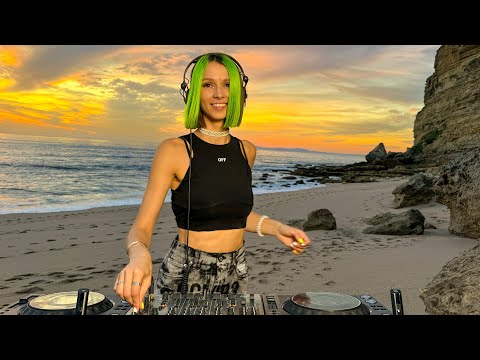 Miss Monique – Special B’day Podcast 2024 [Melodic Techno/Progressive House DJ Mix]
