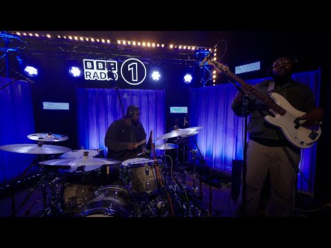 Ezra Collective – God Gave Me Feet For Dancing (BBC Maida Vale Studios)
