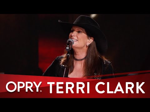 Terri Clark – “Girls Lie Too” | Live at the Grand Ole Opry
