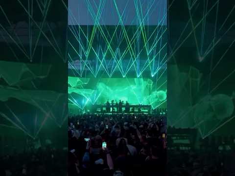 Cassian b2b Kevin de Vries in Brooklyn. credit: nightmodevideo