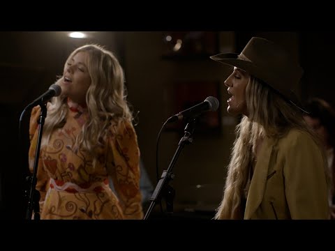 Anne Wilson ft. Lainey Wilson – “Praying Woman”