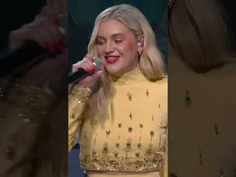 Wine down Wednesday anyone?🤭@KelseaBallerini “hole in the bottle” full performance on Opry YT