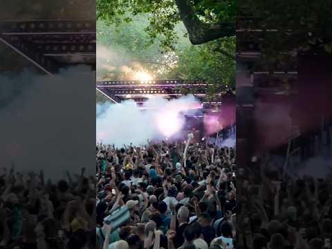 @aboveandbeyond lighting up Finsbury Park with a new @DuranteMusic remix 🌳 #Shorts