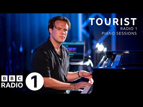 Tourist – 360 (Charli xcx cover) – Radio 1 Piano Sessions
