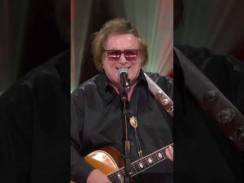 @DonMcLeanOnline stepped into the circle for the first time! #opry #donmclean #americanpie