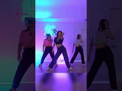 Buttons – The Pussycat Dolls ft  Snoop Dog | Jessica Beginner Dance Class | Sydney