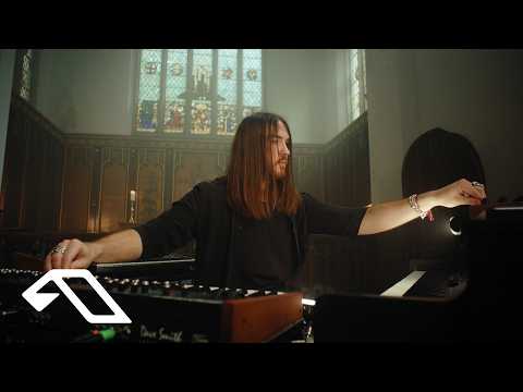 Steven Weston – Give Me Something (feat. Ormella) | Live from The Old Church, London