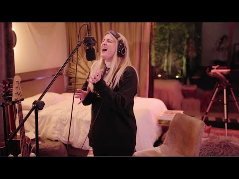 Meghan Trainor feat. Pussycat Dolls – Genetics (Studio Behind The Scenes)