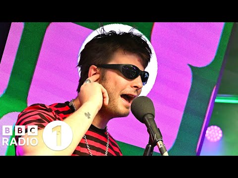 Fontaines D.C. – Say Yes To Heaven (Lana Del Rey cover) in the Radio 1 Live Lounge