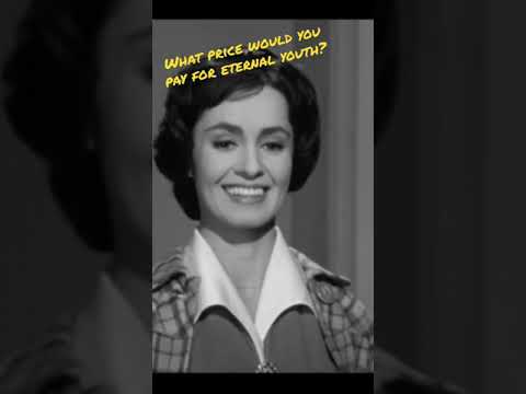 💉Royal jelly vaxx for eternal youth 🎬 Wasp Woman 1959 #eternalyouth #beautytips #antiaging #elixirs