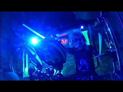 Midnight Danger – Road to Madness (Live Performance)