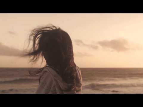 FM-84 – Running In The Night (feat. Ollie Wride) – [OFFICIAL MUSIC VIDEO]