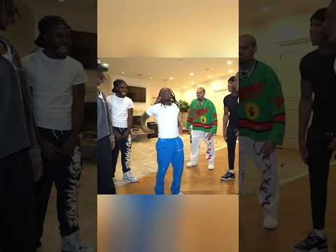Who won this dance battle? 😭