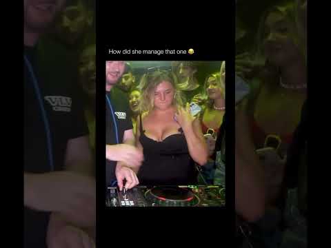 This is so painful to watch 🤦🏻‍♂️ #dj #rave #boilerroom #rave #party #djing #dnb #drumandbass