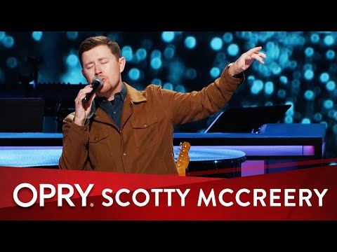 Scotty McCreery – “Feels Like The Holidays” | Live at the Grand Ole Opry