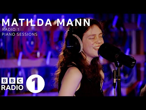 Matilda Mann – Look At That Woman (Role Model cover)