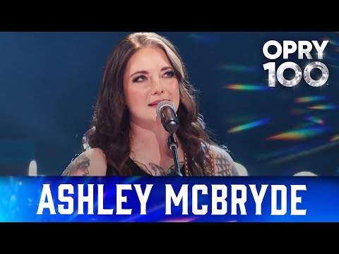 Ashley McBryde – “A Little Dive Bar In Dahlonega” | Live at the Grand Ole Opry