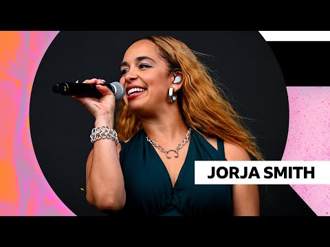 Jorja Smith – The Way I Love You (Radio 1’s Big Weekend 2025)