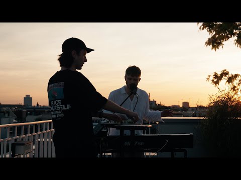 Rezident feat. LIAS – Feeling Fades (Live from Berlin Mitte)