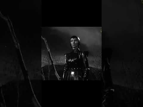 Can’t play tricks? 🎬 Devil Girl from Mars (1954) #scifi #retro #patricial