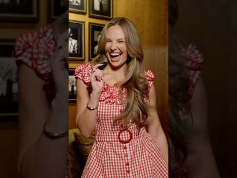 A little gingham get up fit for a guest announcer at the Opry 🥰 @hannahbrown #opry #fitcheck
