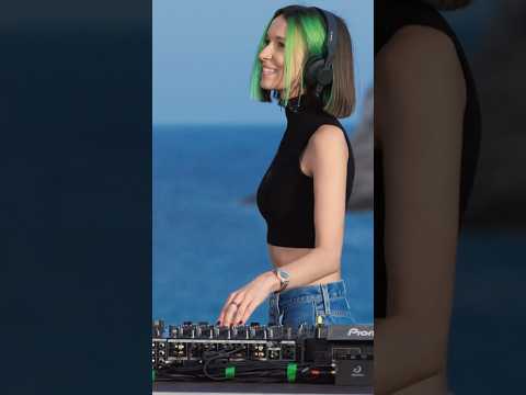 Here’s the closing track from my new Siona Anniversary Mix