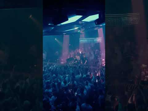 Groove Armada dropping Superstylin’ (Eliza Bogan Remix) at Defected Pacha! 🍒