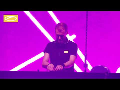 Armin van Buuren feat. Sam Martin – Wild Wild Son (Richard Durand Remix)