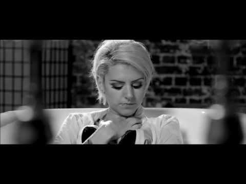 Craig Connelly & Christina Novelli – Black Hole [Official Music Video]